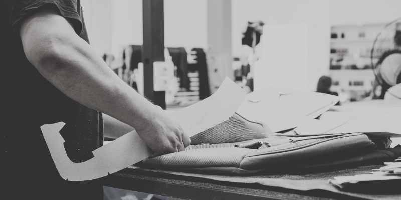 Materialauswahl und Prüfung von Polstermaterialien für die professionelle Verarbeitung